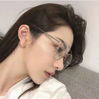 崔弘