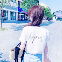 毋楠楠