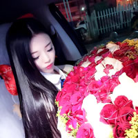 鄂婉榕