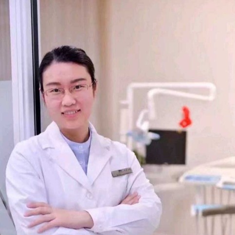董彬
