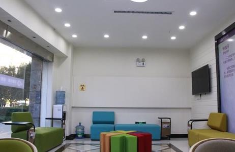 云南長鵬口腔連鎖門診部兒童游樂區(qū)