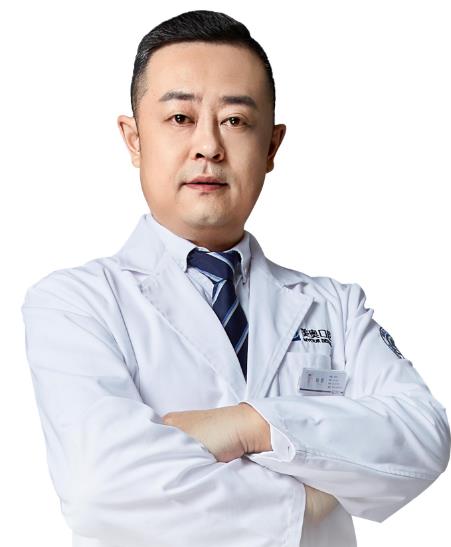 耿君