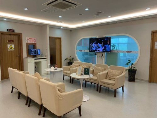 新疆烏魯木齊小白兔口腔醫(yī)院休息區(qū)