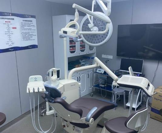 蘇州常熟元和口腔門診部治療室