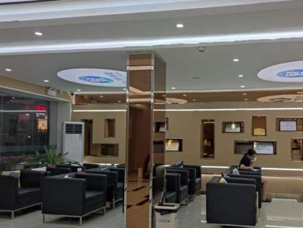 深圳百大口腔門診部（龍華大浪店）休息區(qū)