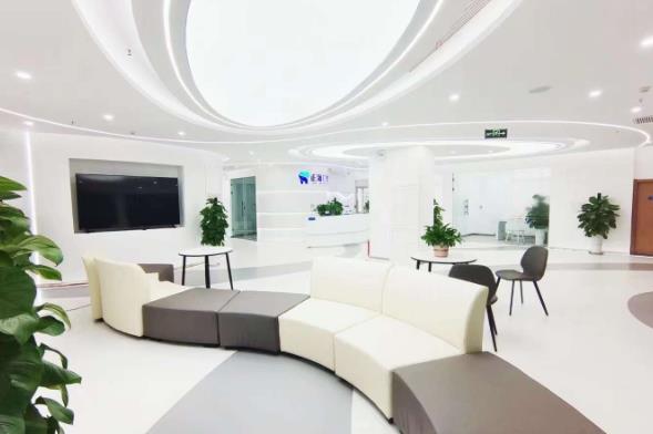 山東威海環(huán)翠正源口腔門(mén)診部休息區(qū)