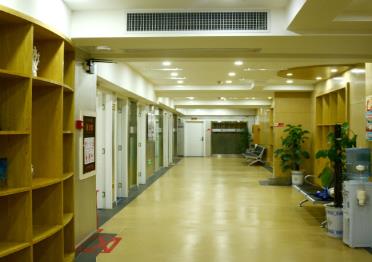 黃石美維中山口腔醫(yī)院醫(yī)院走廊