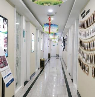 懷化雅貝康口腔門診部走廊