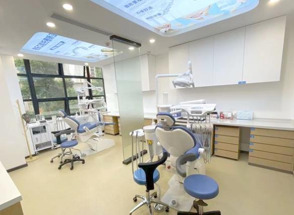 貴陽橙樂口腔門診部治療室