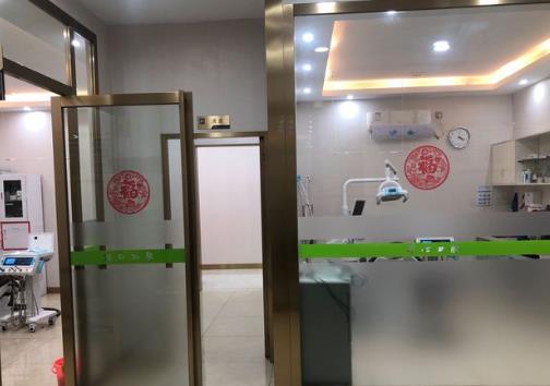 廣西柳州華心口腔門診部醫(yī)院一角