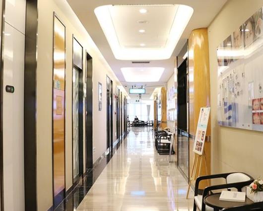 深圳麥芽口腔門(mén)診（南山店）走廊