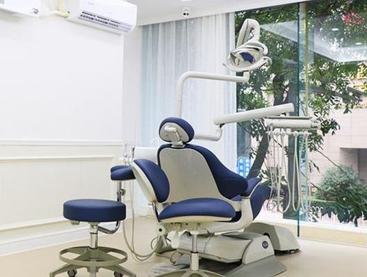 廣州柏德口腔門診部治療室