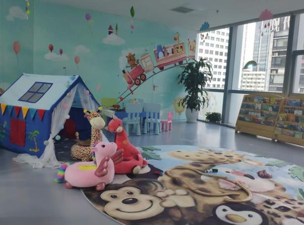 成都錦江極光口腔醫(yī)院兒童游樂區(qū)