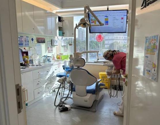 北京歡樂口腔門診部治療室