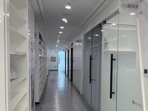 杭州博凡口腔門診部走廊