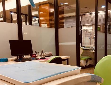 南充遠大口腔門診部治療室