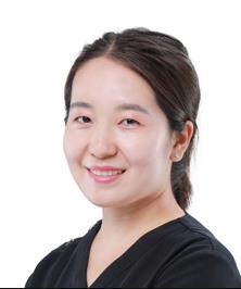 李芳