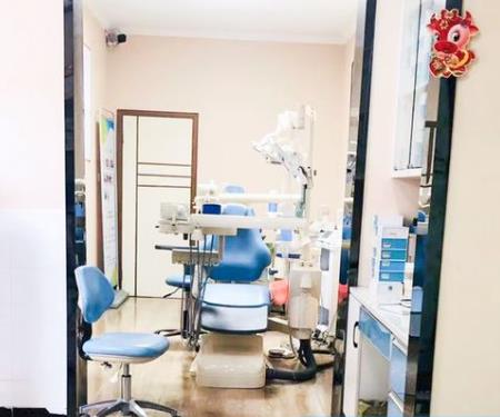 駐馬店康倍樂(lè)口腔門診部治療室