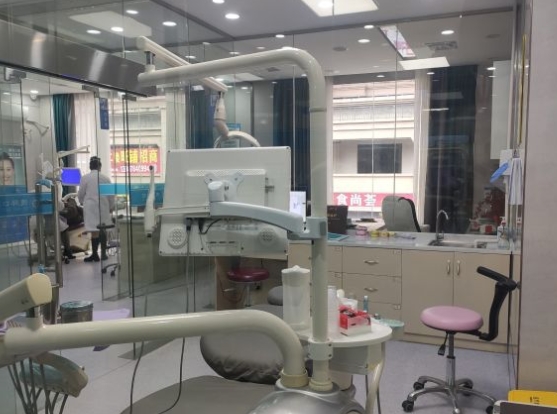 賀州德拜口腔門診治療室