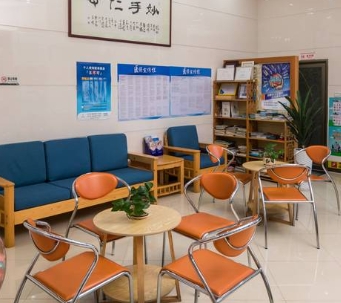 江門新時代口腔診所休息區(qū)