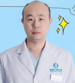 董世文