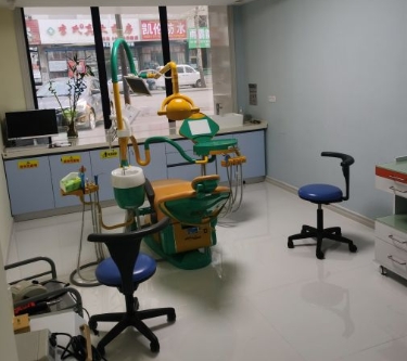 吉林市李向彬口腔門診兒童治療室
