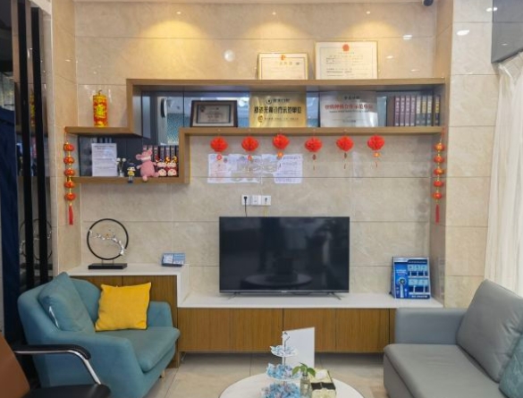廣州康圓口腔門診部休息區(qū)