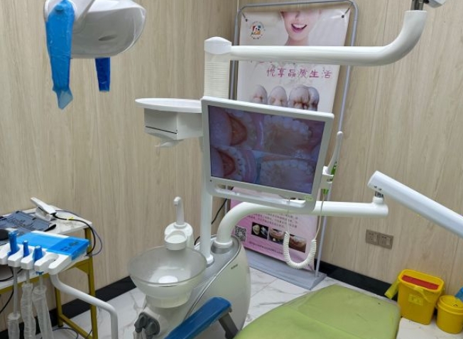 東莞石碣喜牙牙口腔診所治療室